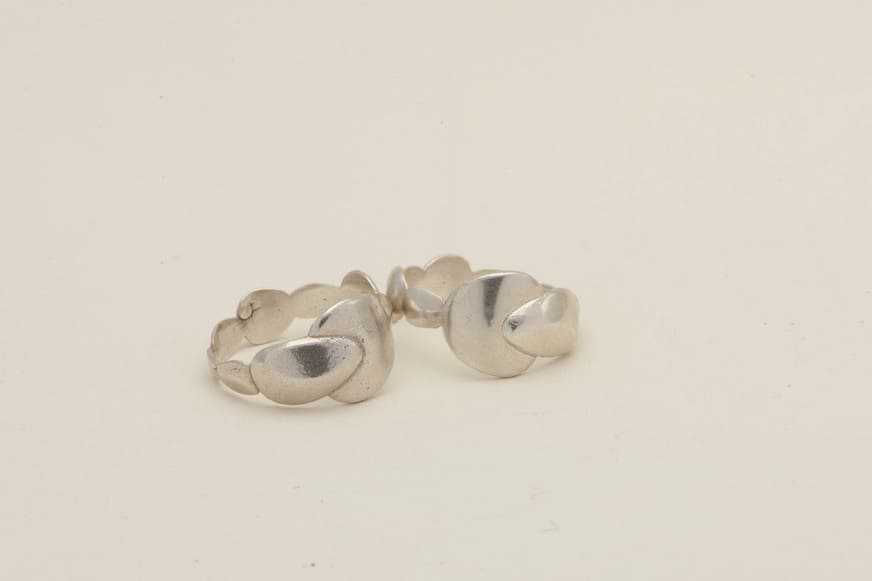 Interbeing Ended Ring