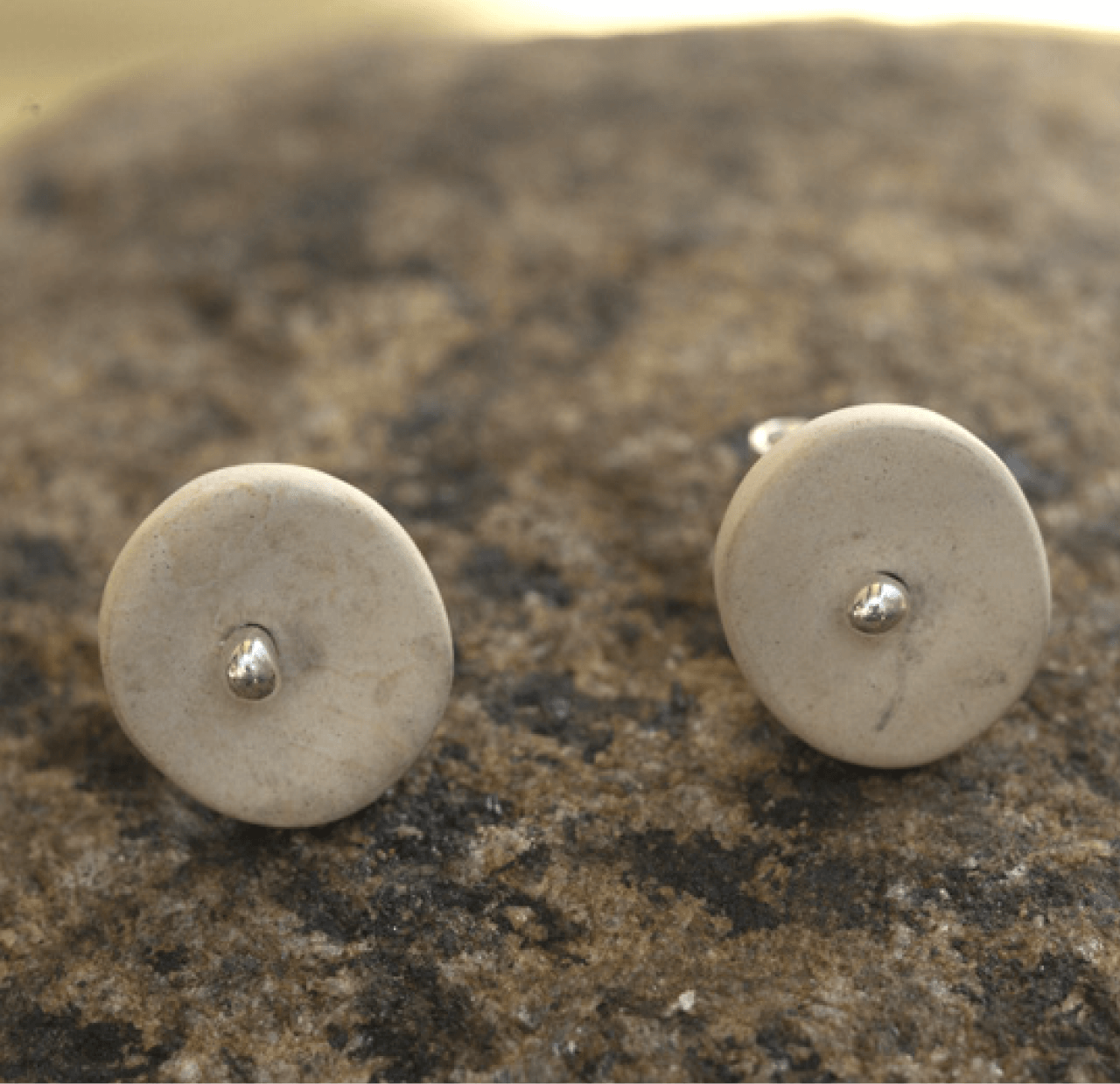 Pebble Stud