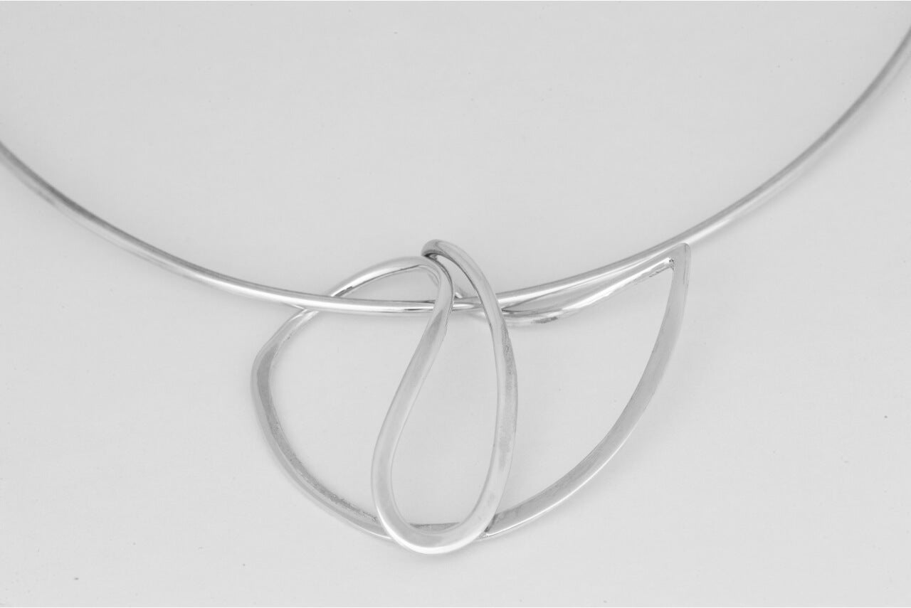 Coming and Going Neckring