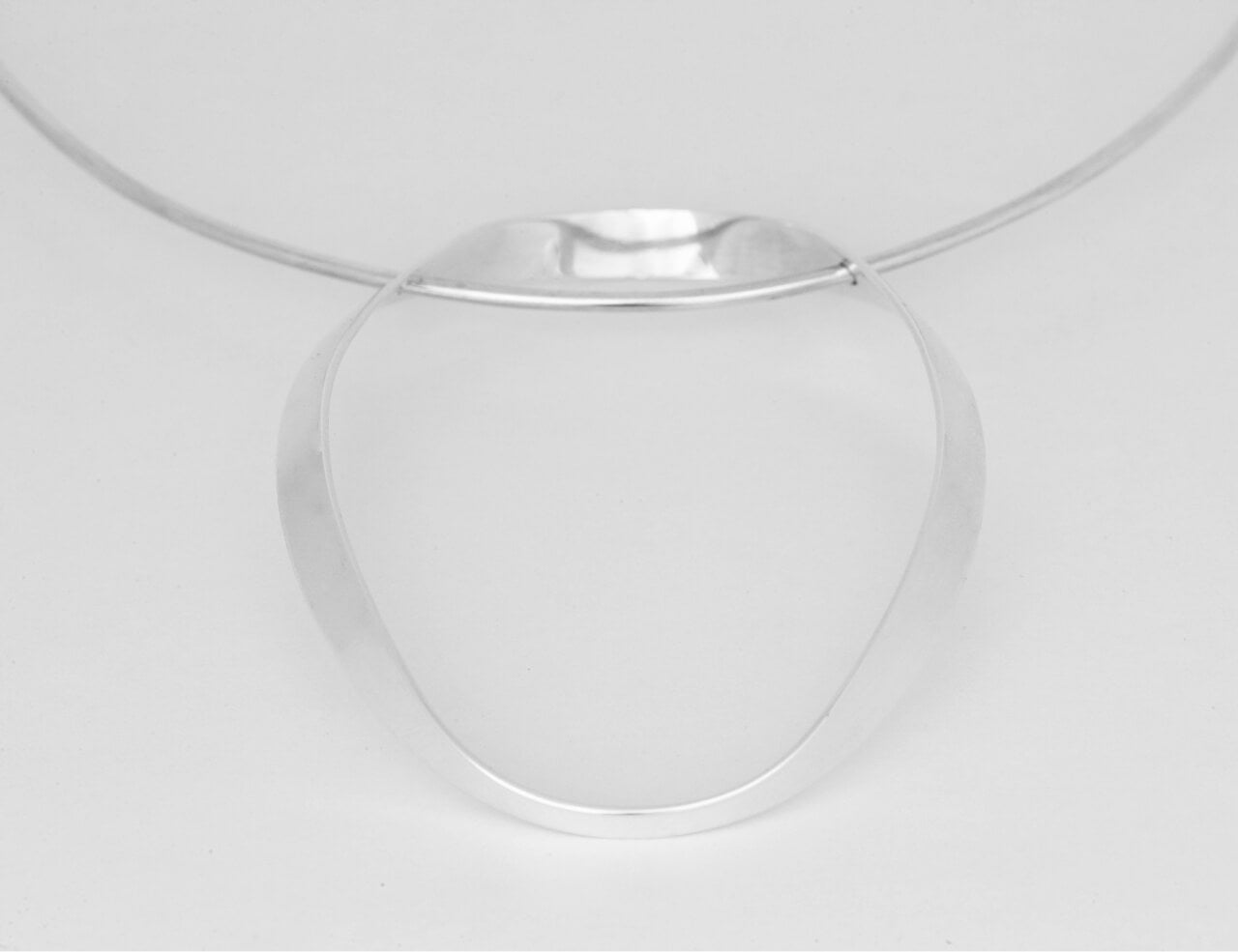 Serra Neckring