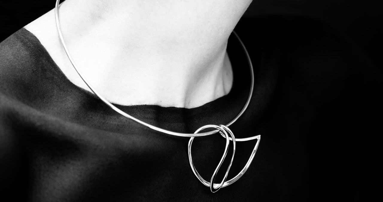 Coming and Going Neckring