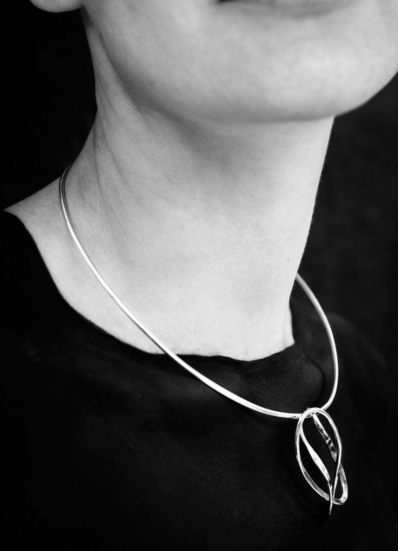 Double Flame Neckring